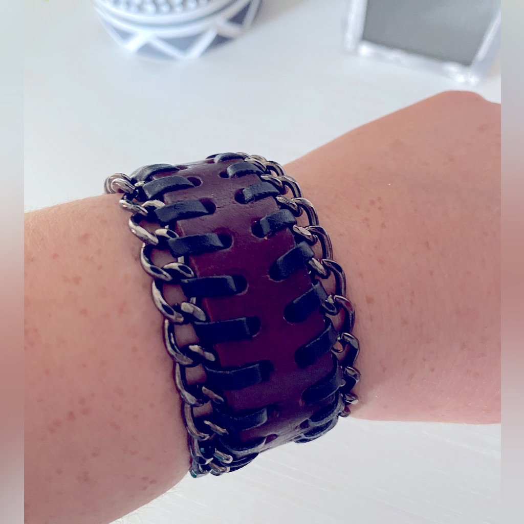 Yik Fung Thick Bracelet Leather Rhinestone Snap Close Chain Brown Leather Color